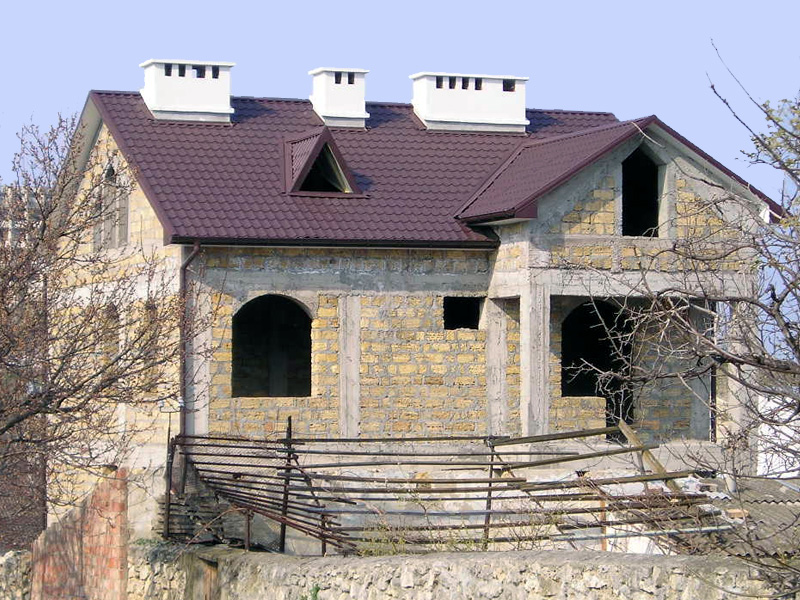 Строительство дома под крышу: Возведение каменных домов с учетом сейсмостойкости